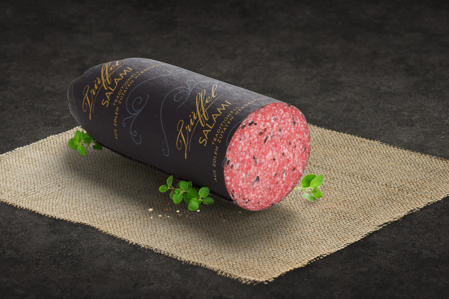 Trüffelsalami geschnitten