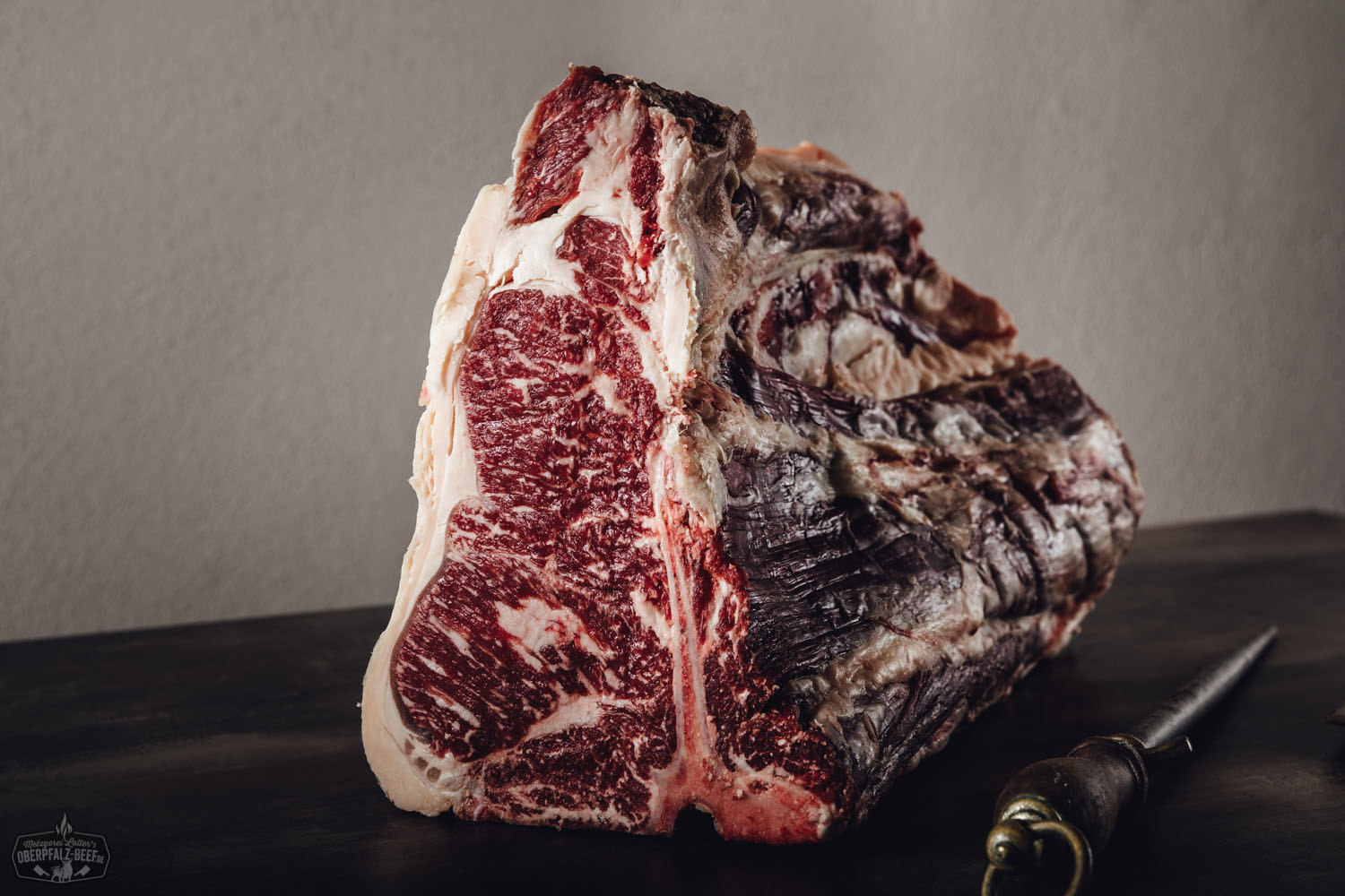 Königsstück für T-Bone und Porterhouse zum Selberreifen von Oberpfalz Rind – hochwertiges Rindfleisch, perfekt zum Eigenreifungserlebnis, volle Geschmacksentfaltung, Oberpfälzer Qualität.