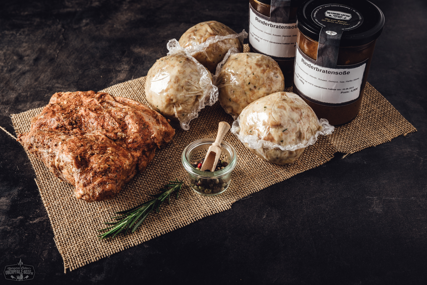 Sous-vide vorgegarter Kalbsbraten aus der Schulter in einer Box, zart und saftig, ideal für eine einfache und schnelle Zubereitung, Delikatesse aus der Oberpfalz, hochwertige Fleischqualität.