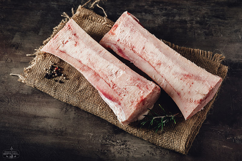 Markknochen längs gesägt vom Rind