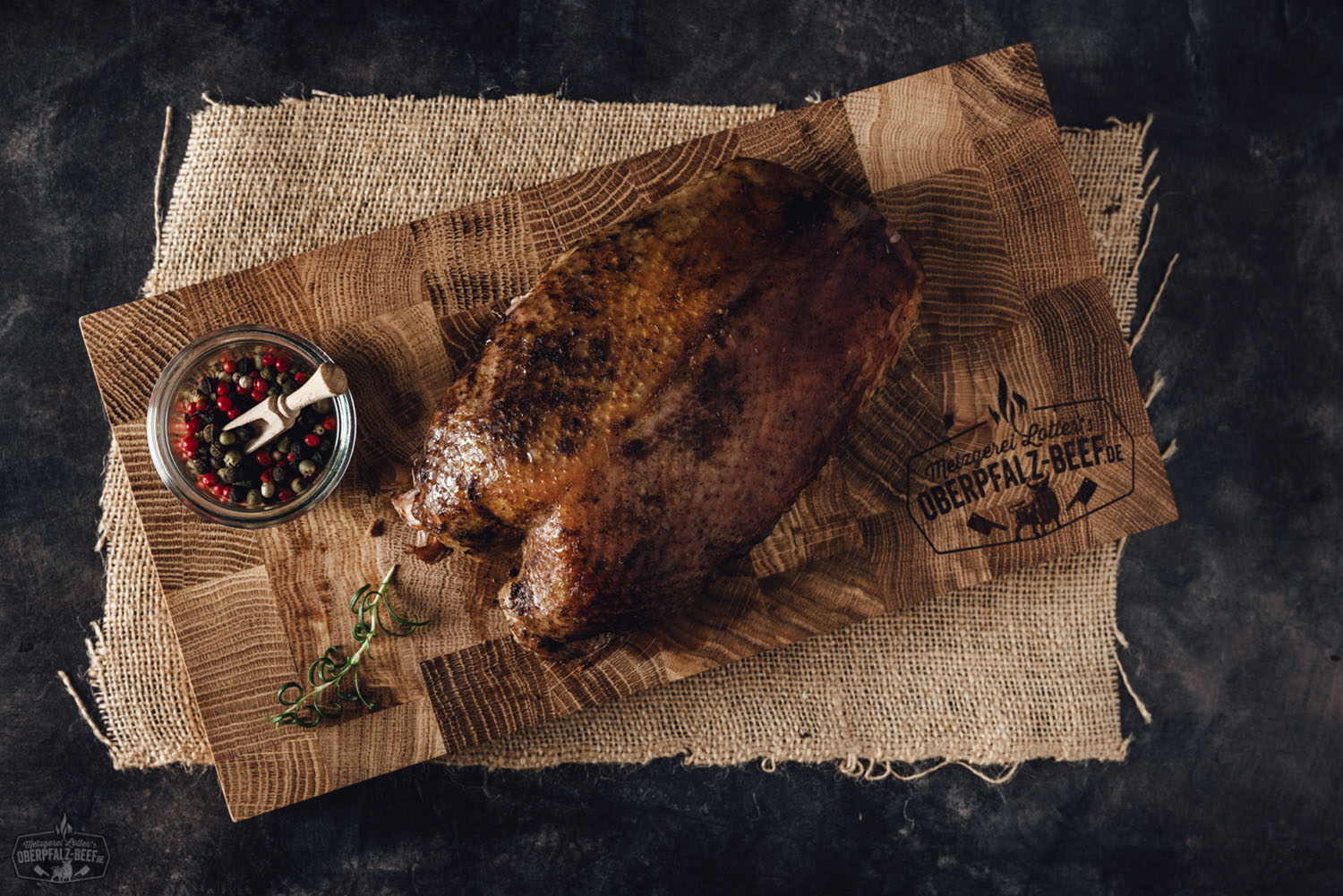 Sous Vide vorgegarte Gänsebrust mit Knochen