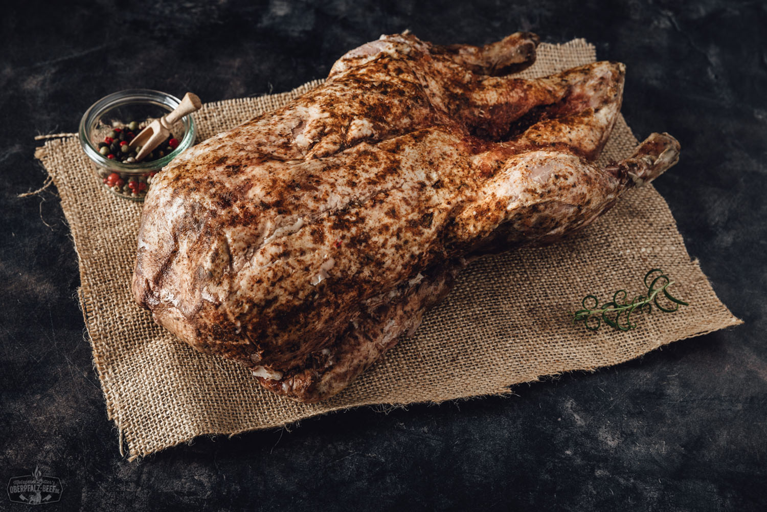 Vorgegarte Oberpfälzer Bauernente im Sous Vide Verfahren - saftige, aromatische Entenspezialität perfekt für festliche Anlässe.