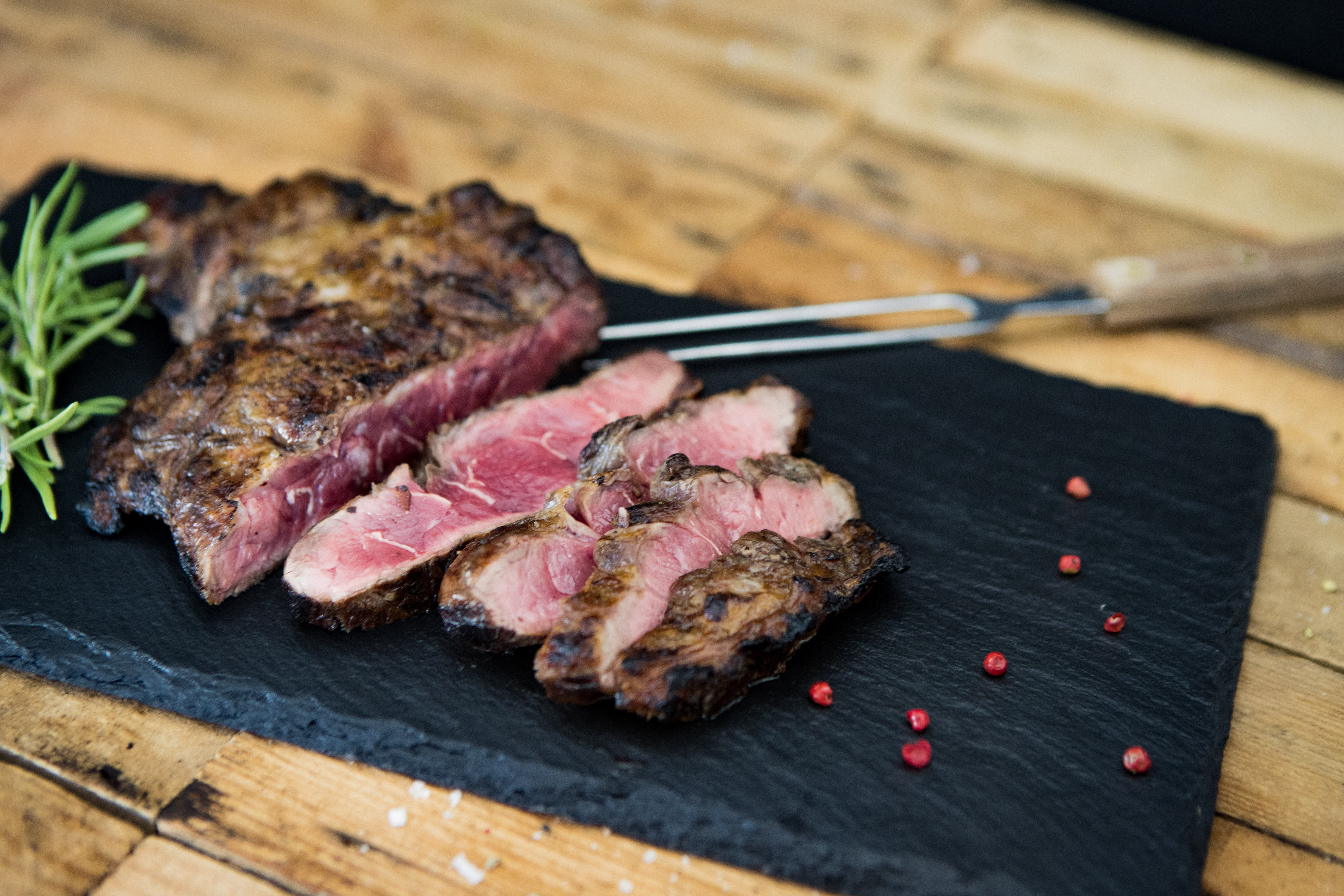 Spider Steak Wet Aged vom Oberpfalz Rind - saftiges und zartes Fleischstück mit exzellenter Marmorierung, perfekt für Grillfreunde und Fleischliebhaber, regionale Premiumqualität aus der Oberpfalz.