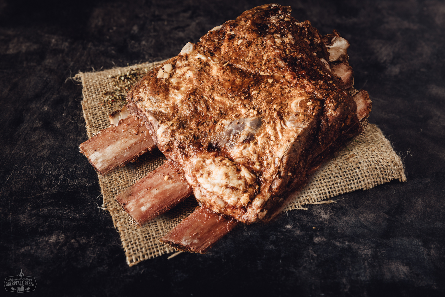 Vorgegarte Beef Short Ribs vom Oberpfalz Rind bei Sous-Vide Zubereitung - Hochwertiges Rindfleisch aus der Oberpfalz, perfekt für Grillen und Gourmetgerichte.