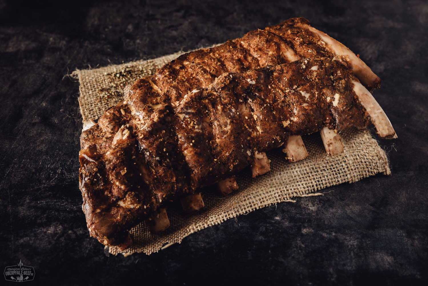 Sous-vide gegarte Beef Back Ribs vom Oberpfalz Rind – zart, saftig und geschmackvoll, ideal für BBQ-Liebhaber.